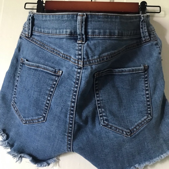 NWT, GAP cheeky sky high denim shorts, size: 26/2P - Picture 13 of 16